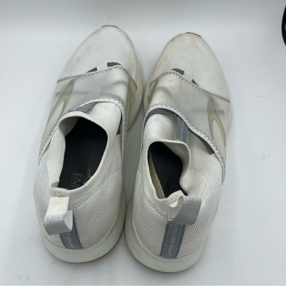 Brooks Levitate 4 Womens Running Athletic Shoes Knit Sz 12 Pull On White Low top - Picture 5 of 6